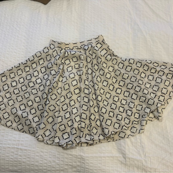 Club Monaco Midi skirt - Picture 3 of 4